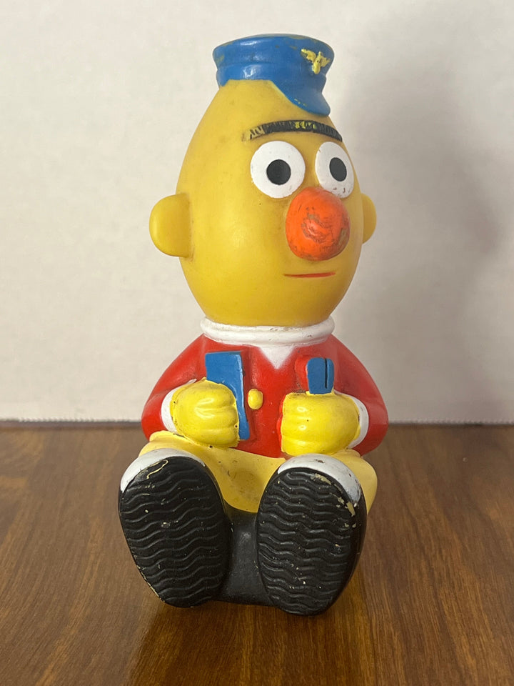 Sesame Street Big Bird's Wind Up Train Bert - 1989 Muppet, Inc.