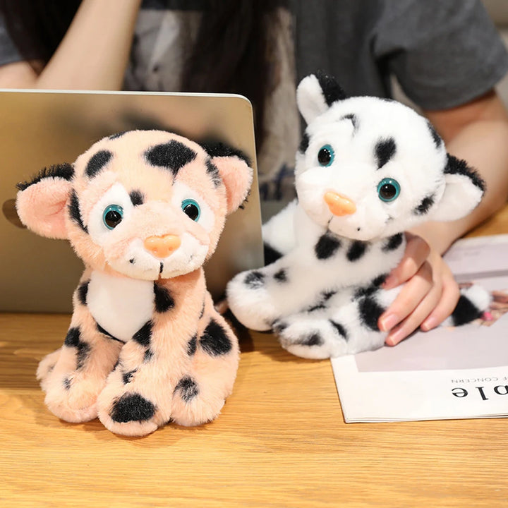 15cm Wildlife Snow Leopard Small Plush Toy Simulation Cheetah Stuffed Wild Animal Lifelike Pink Leopard Soft Dolls Cute Plushie