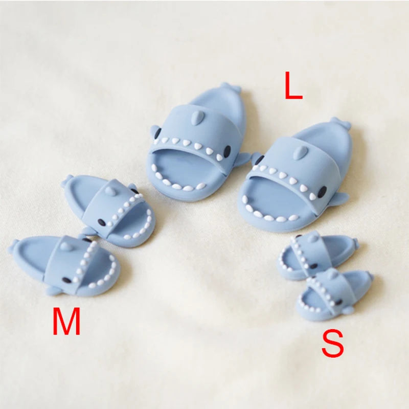 Cute Shark Slippers Doll Shoes Plastic Doll Shoes Suit for Ob11,P9,OB22, Blyth, BJD12, 1/6BJD, YOSD Doll Accessories for Girls