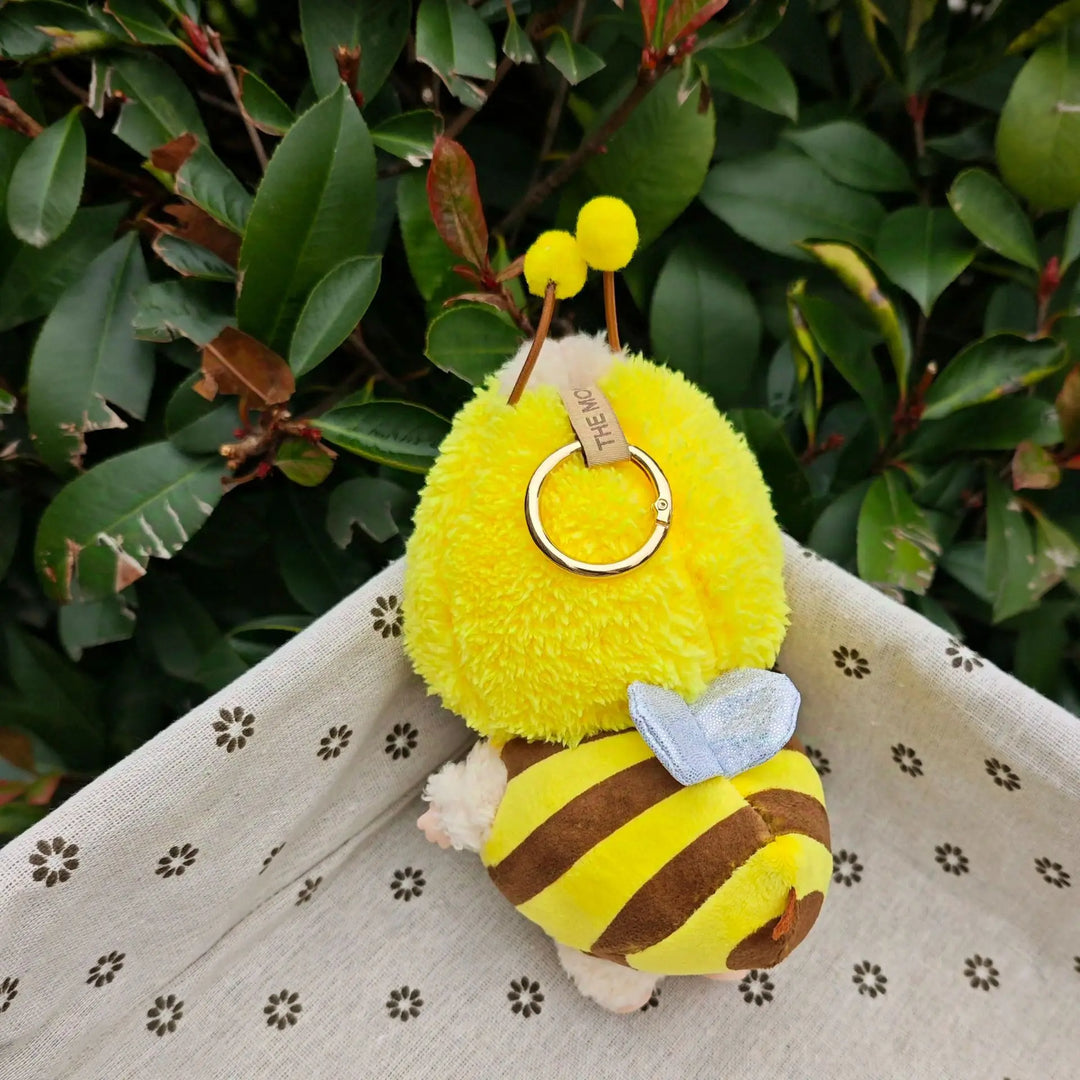 17cm Labubu II Idol Doll Sitting At A Party Transformed into Little Bee Baby Clothing Korean Kpop Exo Clothing, DIY Gift