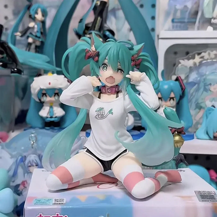 Hatsune Miku Action Figure 11cm Desktop Cute Miku Neko T-Shirt Ver. Anime Figurine Kawaii Girl Ko Model Toy Gift