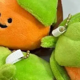 Sweet Mini Four-leaf Persimmon Plush Keychain, Stuffed Fruit Doll Pendant, Backpack Accessory, Bag Charm, Girl's Gift Ragdoll