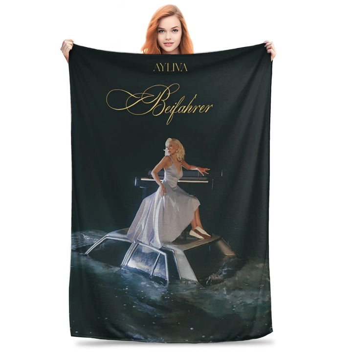 Singer Ayliva Schwarzes Herz Blanket  Plush Awesome Breathable Throw Blanket for Home Textile Decor