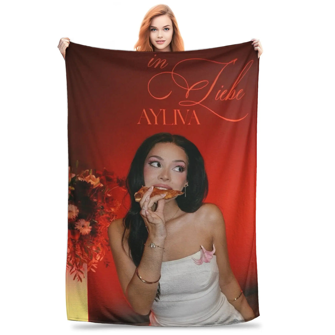 Singer Ayliva Schwarzes Herz Blanket  Plush Awesome Breathable Throw Blanket for Home Textile Decor