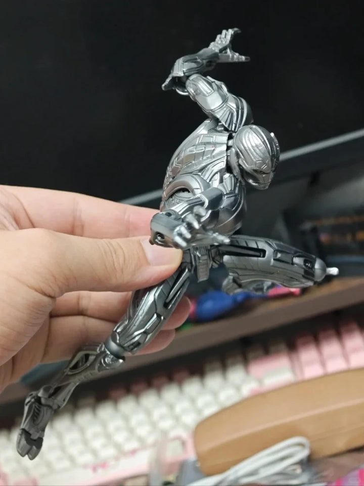 Presale Ko Model 16cm Marvel Ultron Action Figures Kaiyodo Amazing Yamaguchi Avengers Anime Collection Toys Gift