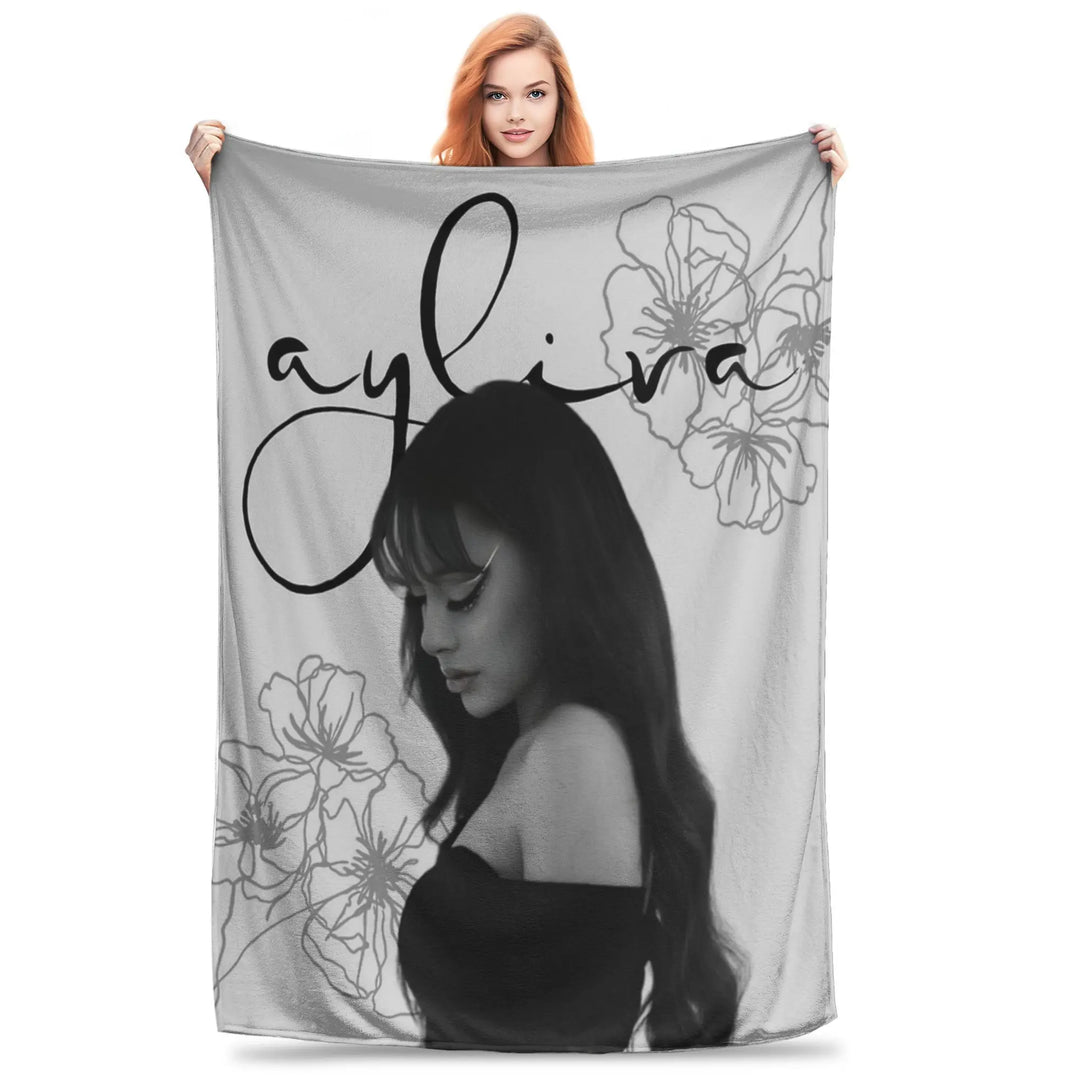 Singer Ayliva Schwarzes Herz Blanket  Plush Awesome Breathable Throw Blanket for Home Textile Decor