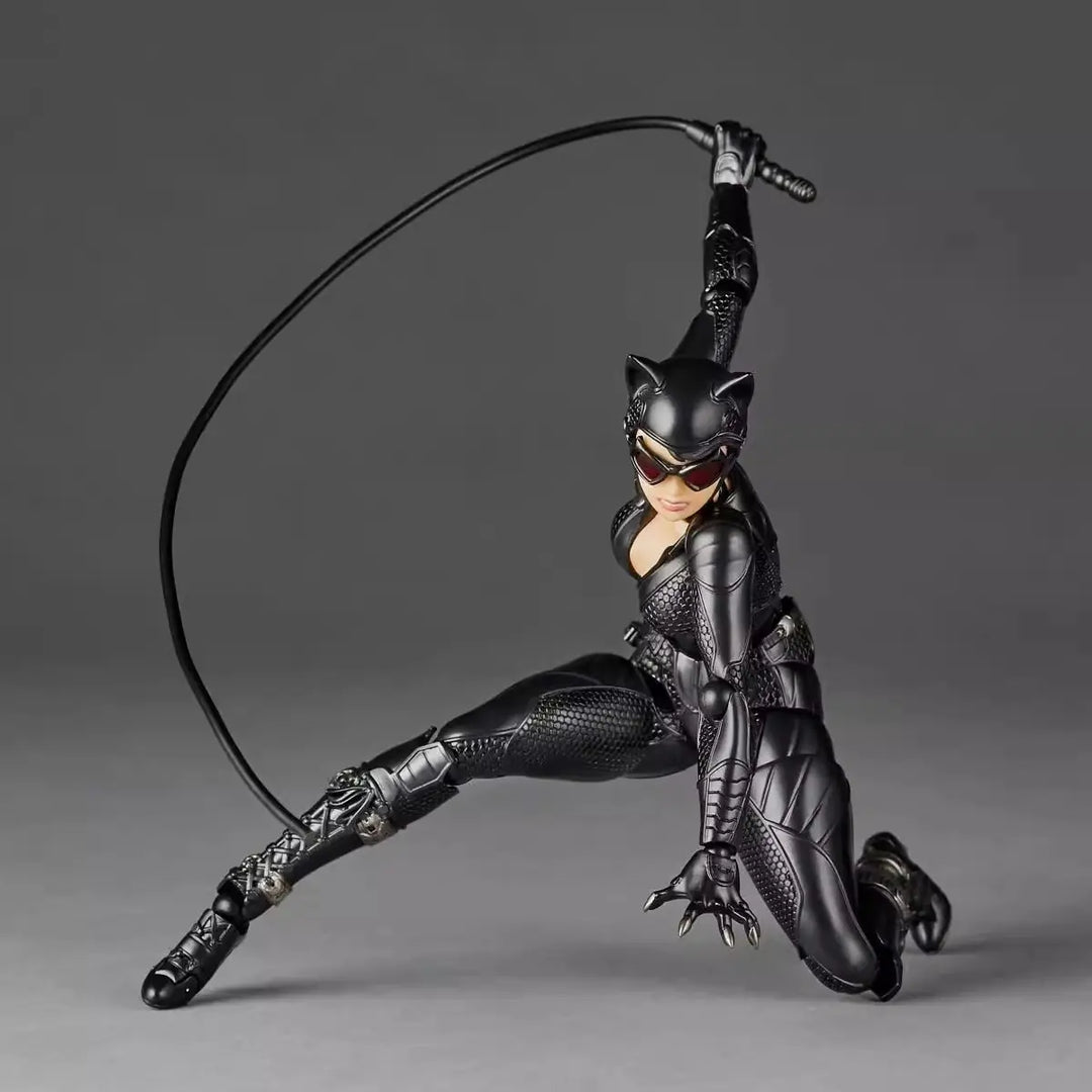 Ko Catwoman Action Figure Selina Kyle Revoltech Amazing Yamaguchi Anime Collection Model Toys Gitf
