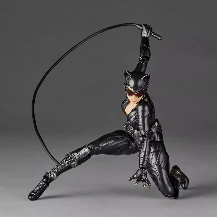 Ko Catwoman Action Figure Selina Kyle Revoltech Amazing Yamaguchi Anime Collection Model Toys Gitf