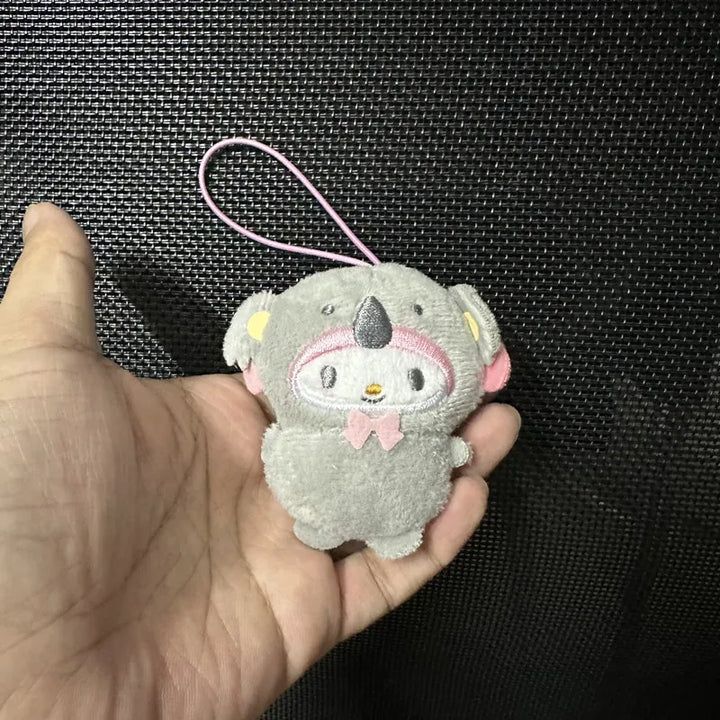 Sanrio Kuromi My Melody Plush Toys Kawaii Cartoon Hangydon Lion Sloth Cross Dressing Keychain Backpack Pendant Decoration Gift