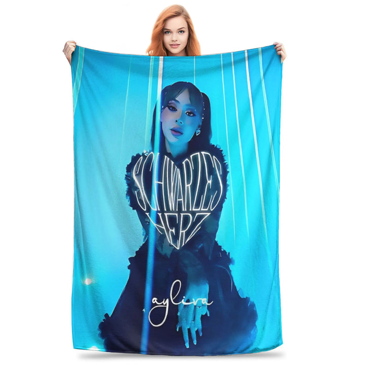 Singer Ayliva Schwarzes Herz Blanket  Plush Awesome Breathable Throw Blanket for Home Textile Decor