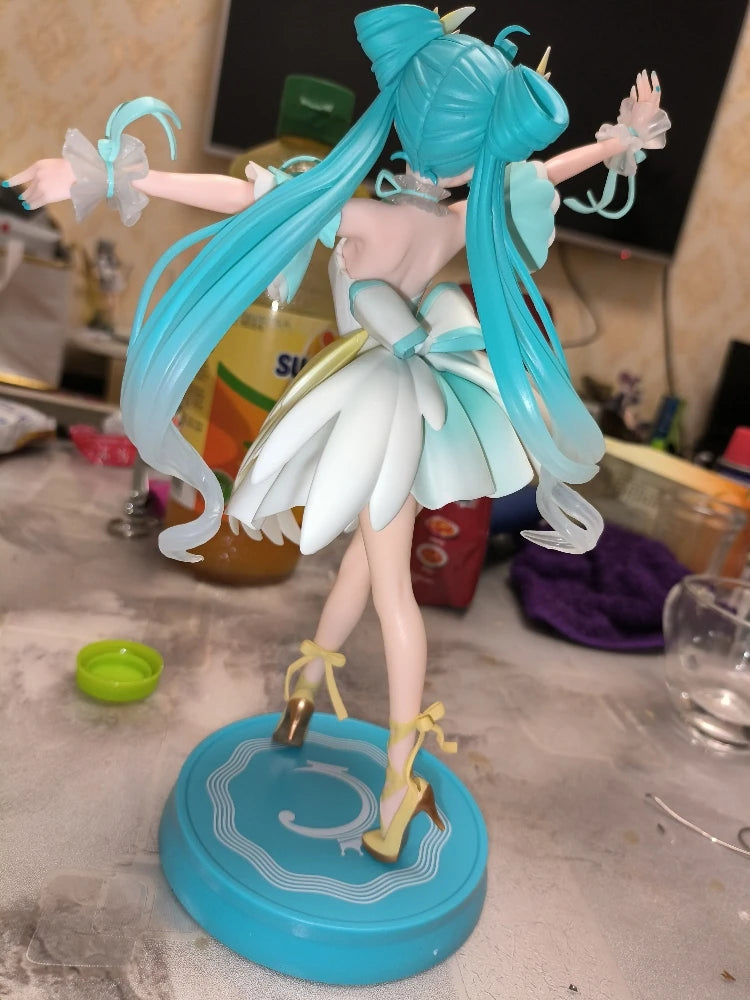 13cm Miku Anime Figure Hatsune Miku Classic Dance Swan Lake Action Figure Pvc Original Banpresto Model Collection Toy Customized