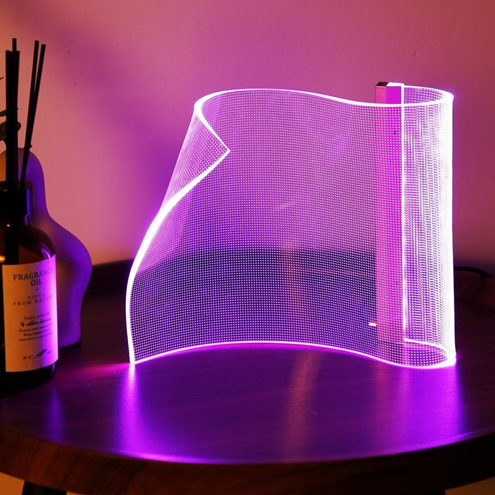Tischlampe aus leuchtendem Acrylblatt