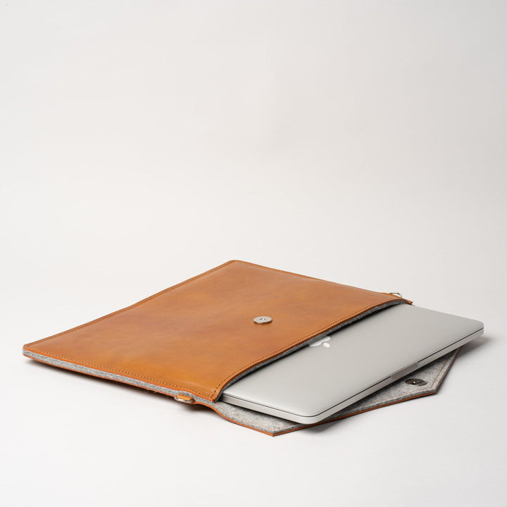 Leather Bag for iPad with adjustable strap - Brand My Case