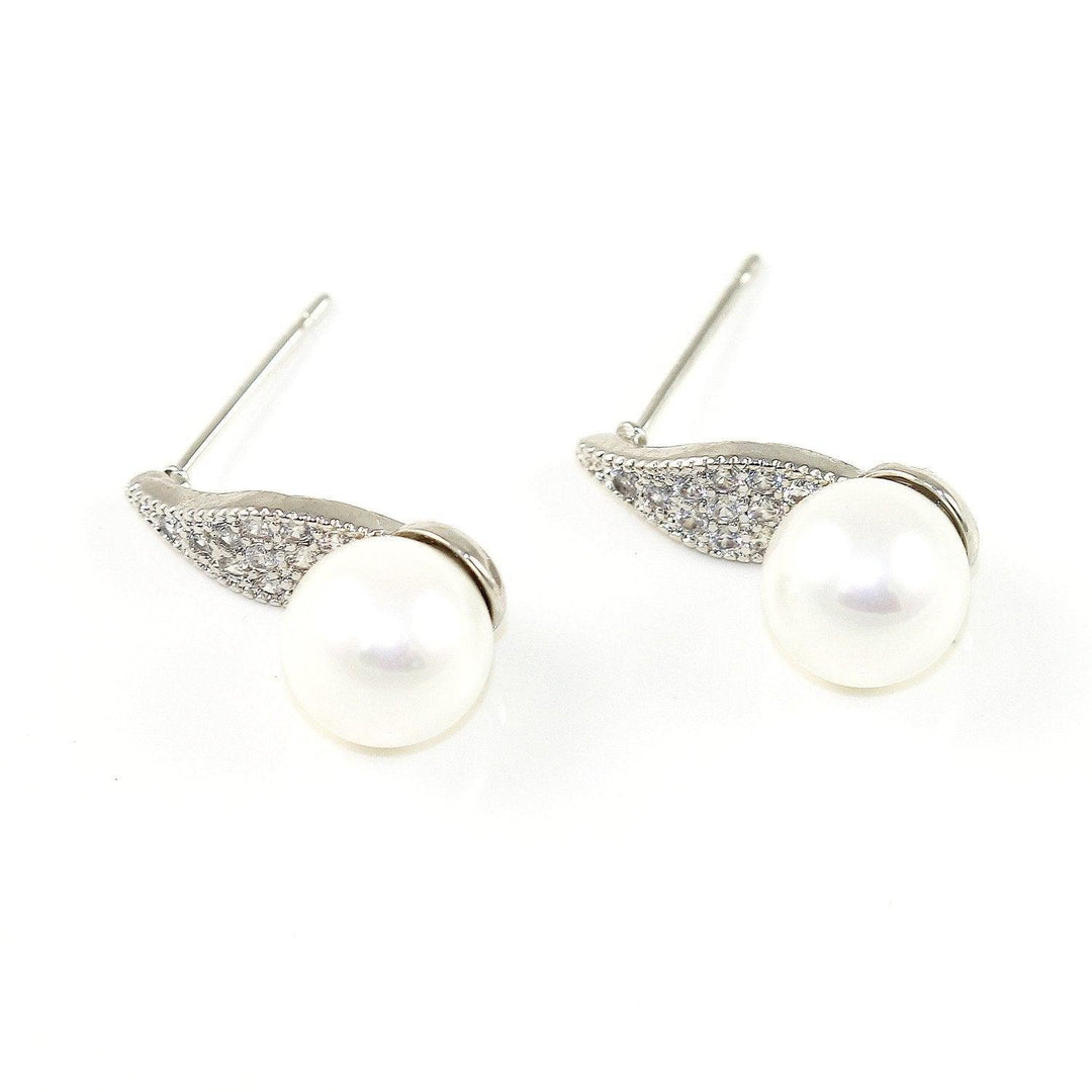 Pearl Petal Earrings - Brand My Case