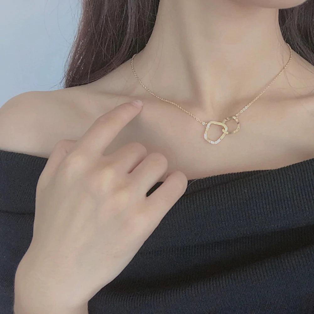 Womens Irregular Interlocking Circle Necklace - Brand My Case