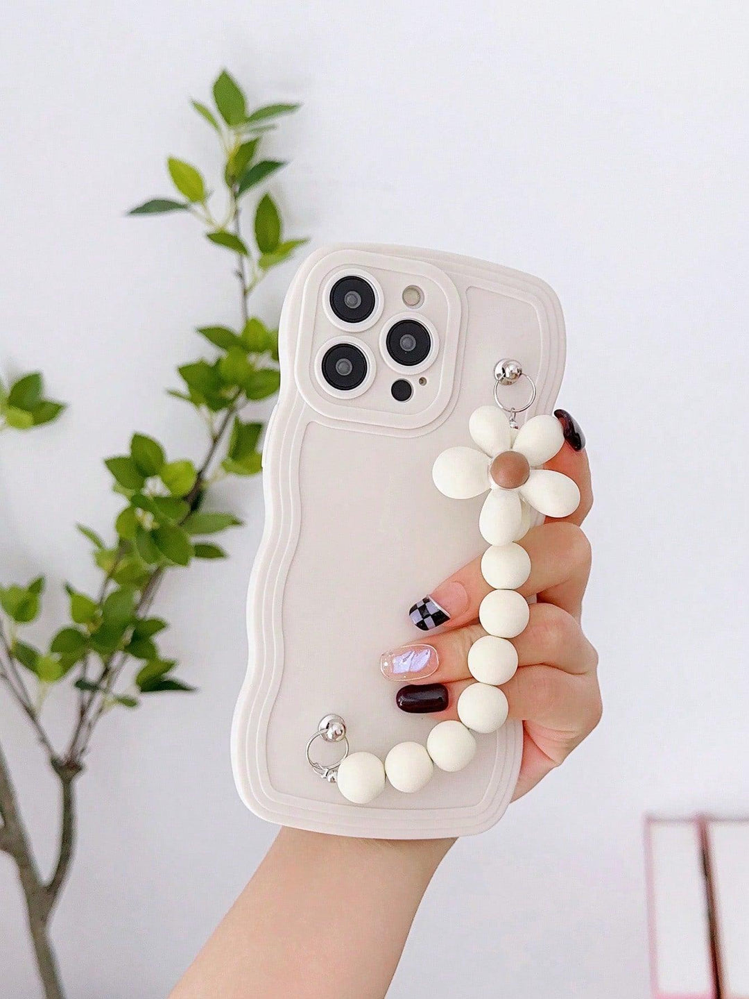 Wavy Frame Phone Case With Flower Pendant Decor Handstrap - Brand My Case